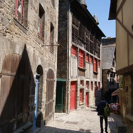 Appartement Au Fil De L'eau - Les Remparts à Dinan Extérieur photo